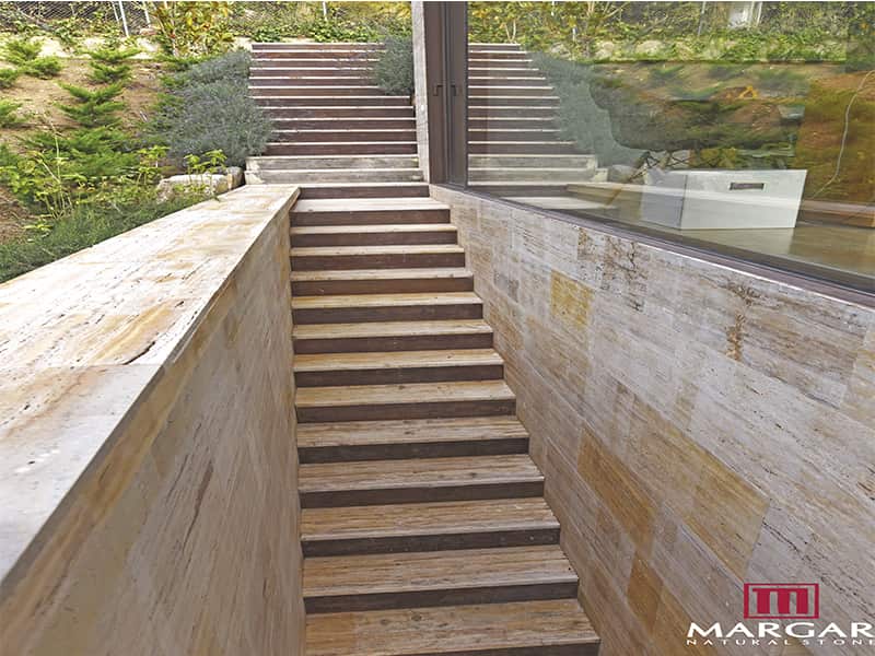 Mármol-travertino-escaleras